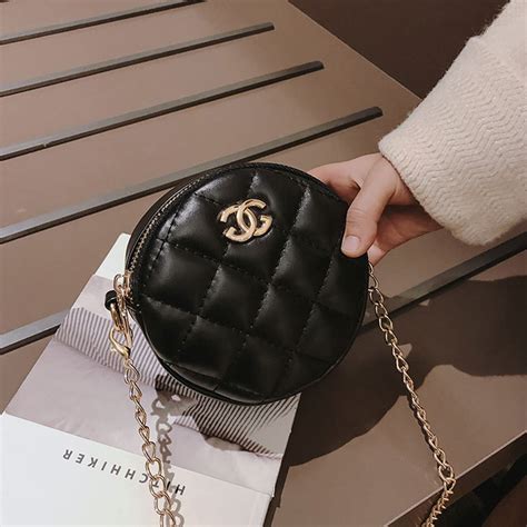 bolsa redonda chanel|chanel boutiques.